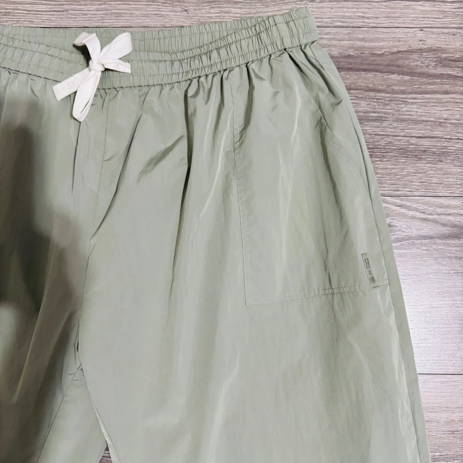 Sweaty Betty x Halle Berry Re Spin Edit Sport Jogger Pants Sage Green Size XXL - Image 5