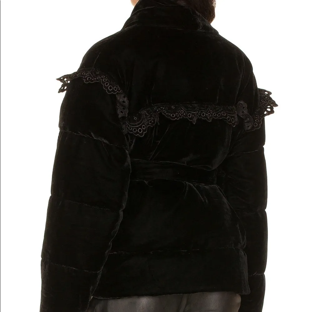NWT Tularosa Juliet Velvet Puffer Coat‎ in Black Size Medium - Image 3