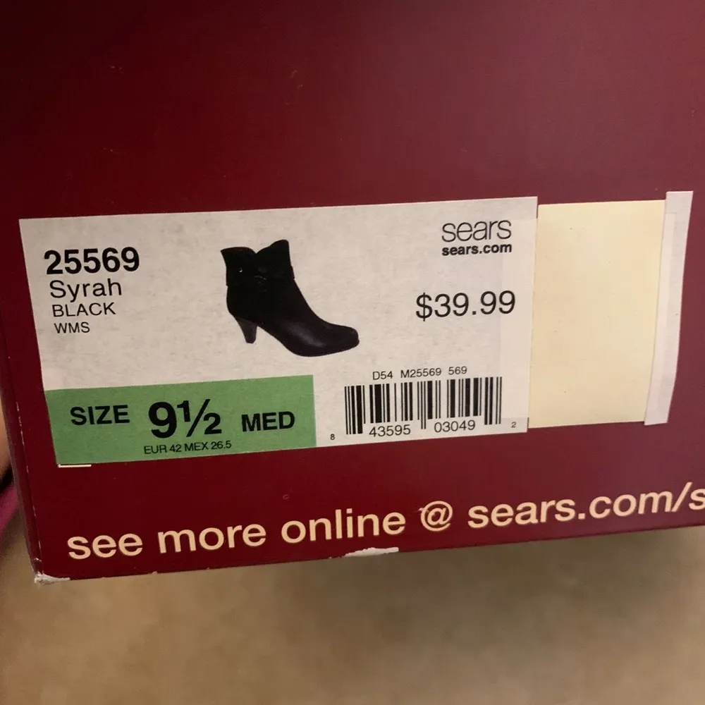 Never Worn Black Heel Boots Size 9.5 - Image 3