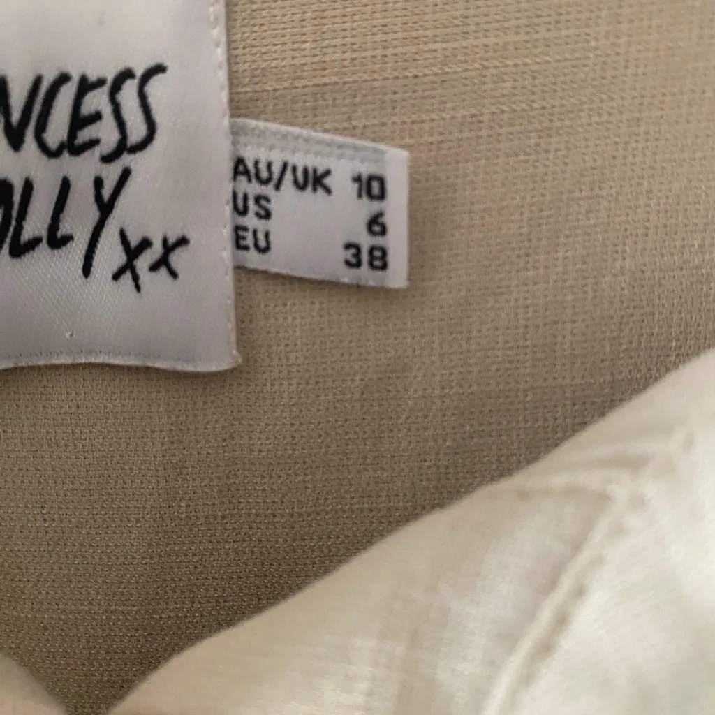 Princess Polly Long Sleeve Button Down Shirt size 6 - Image 4