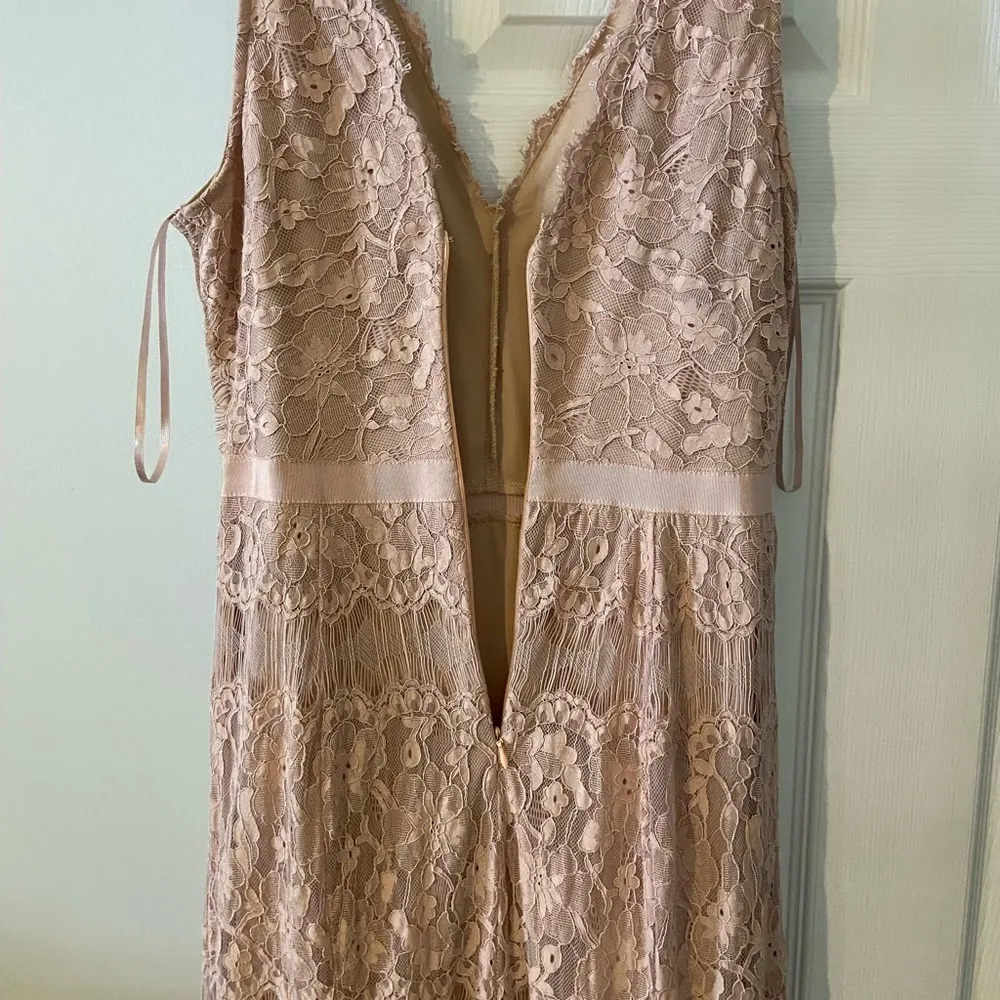 Francescas dress size M preowned very elegant dress - Image 3