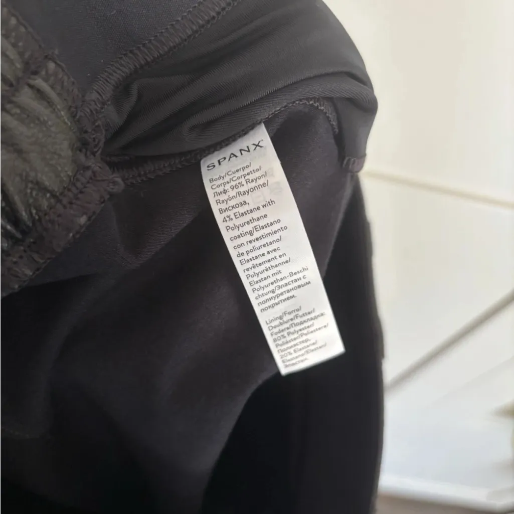 Spanx Faux Leather Joggers Size Medium Black Brown comfy casual chic - Image 5