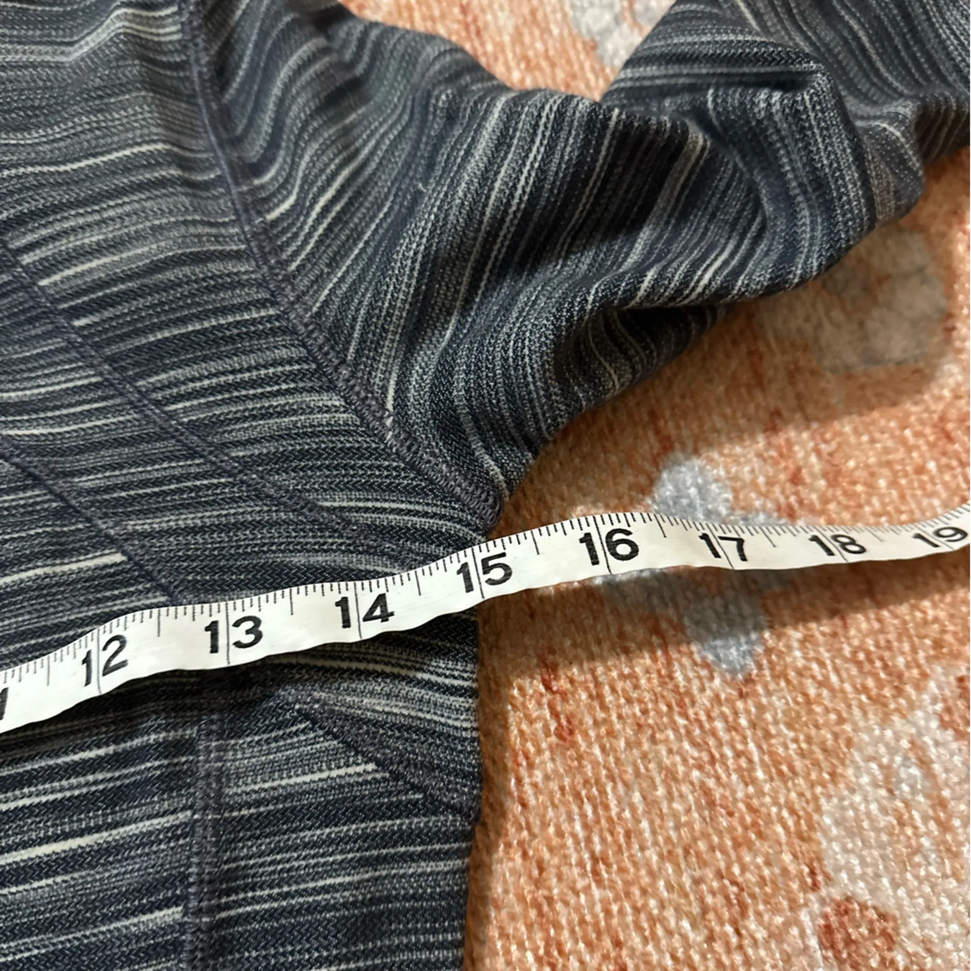 Lululemon Hooded Define Jacket *Nulu
Mini Space Dye Herringbone
W4BF8S
Size 4 - Image 5