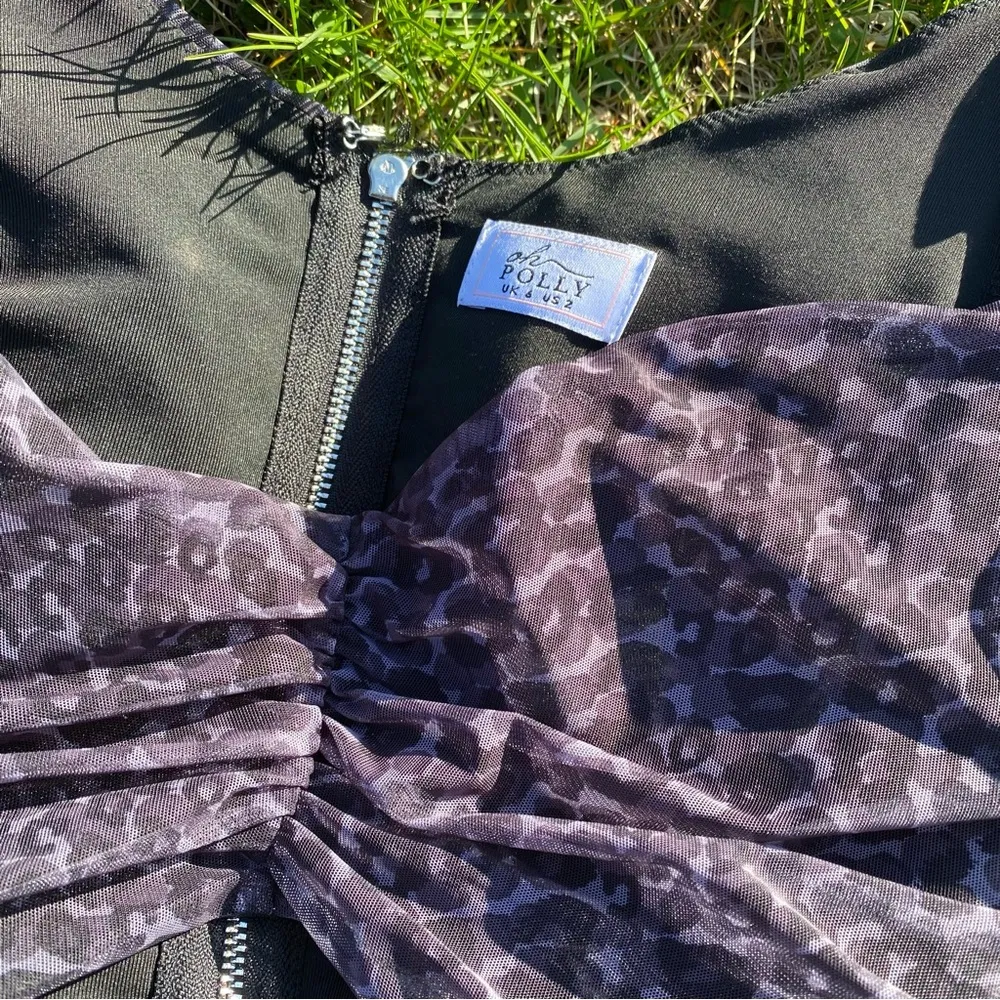 Oh Polly Catwalk Leopard Print Puff Should Mesh Crop - Image 4