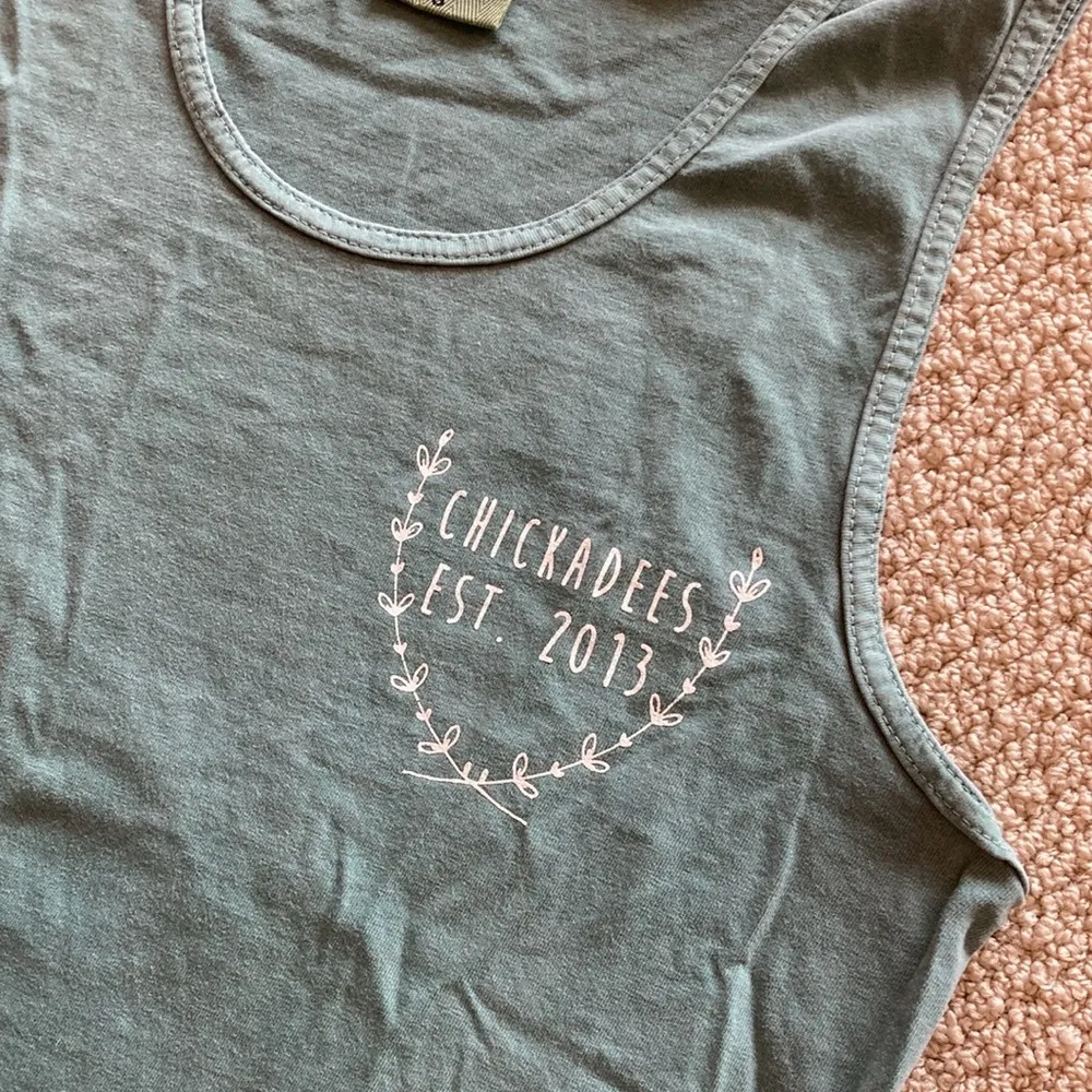 NEW Comfort Colors Chickadees Chi Kappa Phi Teal Green Tank Top Size Small NWOT - Image 2