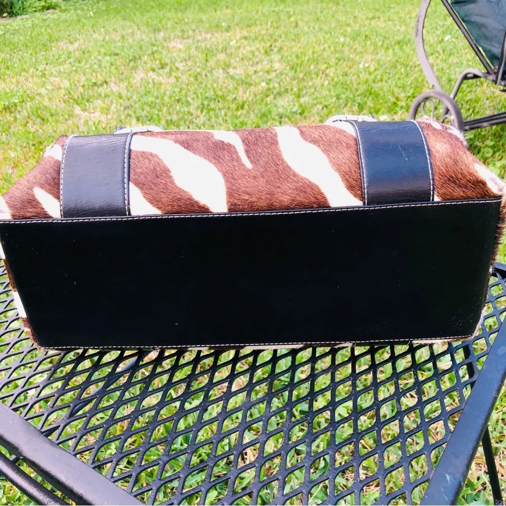 Zebra Hide and Leather Purse White - Image 8
