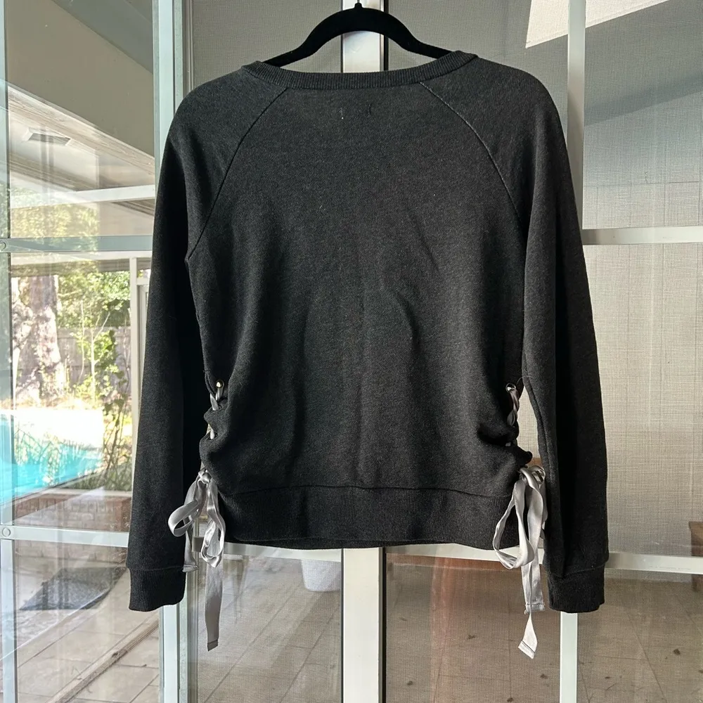 Aerie grey long sleeve top with tie sides - Image 2