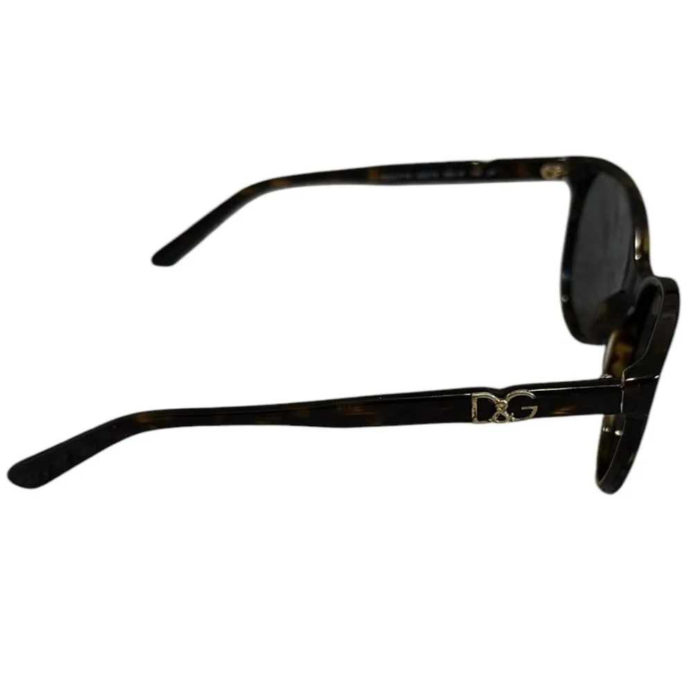Dolce & Gabbana dark brown tortoise Sunglasses with Glossy Cat-Eye Design - Image 4
