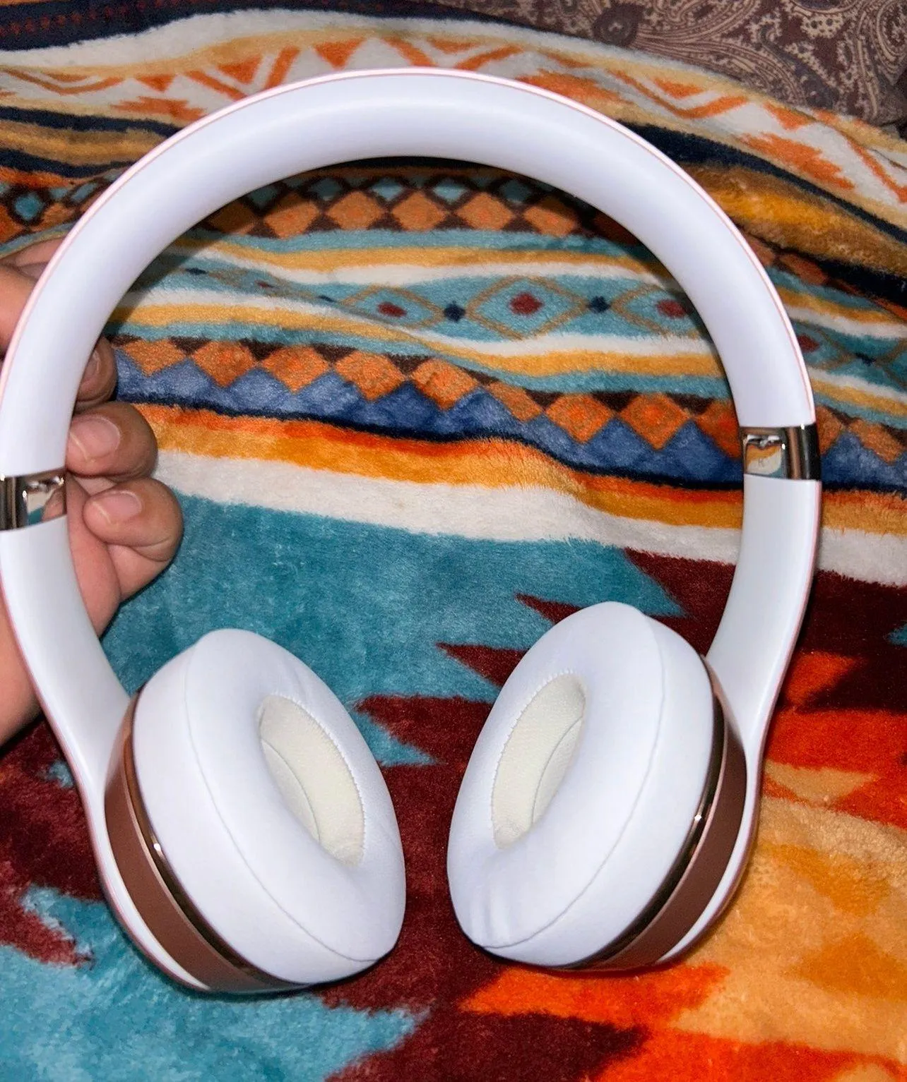 Beats Rose Gold Wireless Headphones - Image 3