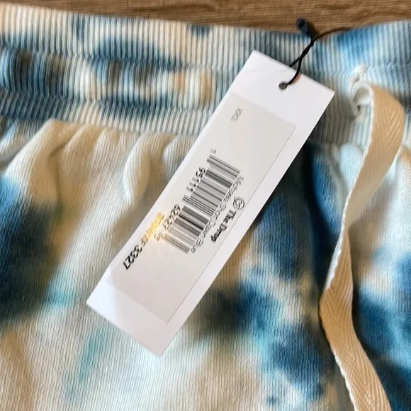 NWT Tie Dye Women’s Teal Blue & White Drawstring Sweatshirt Shorts with Pockets Size XXS - Image 3