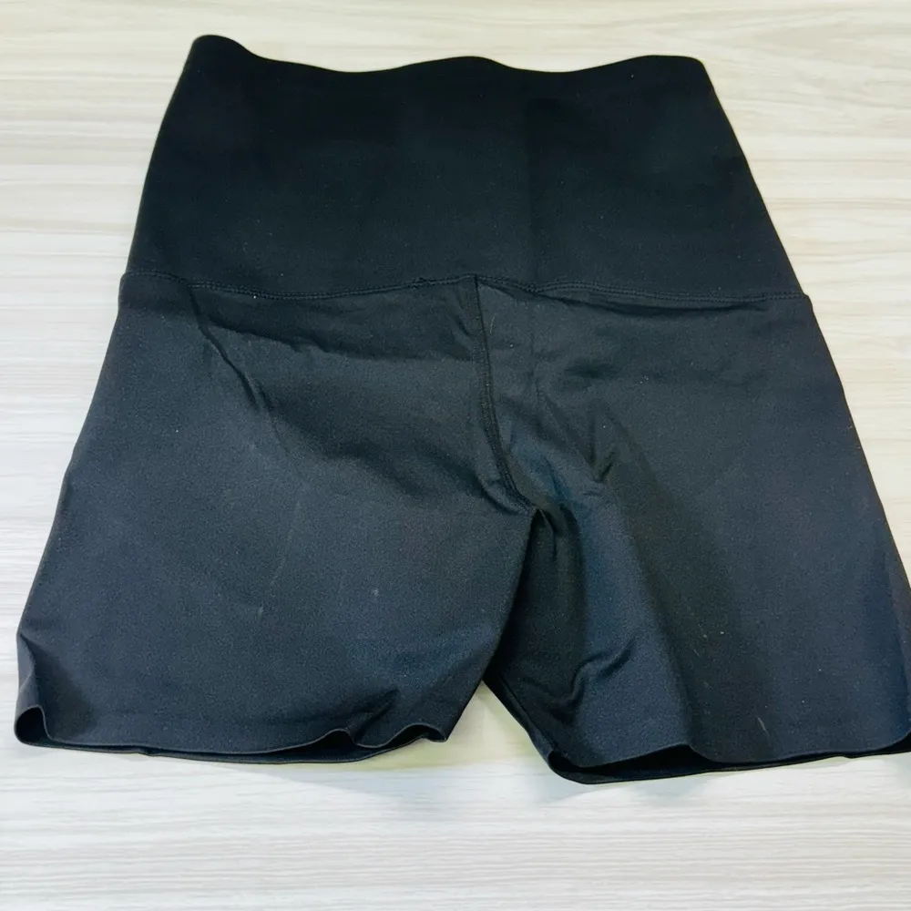 JUST CC High Waist Adjustable short Women's Black NEW without tags Medium - Image 2