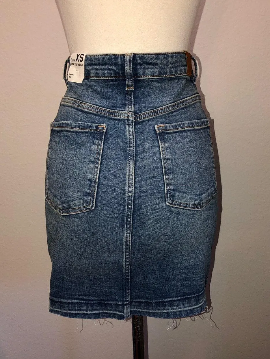 NWT  High Waisted Denim Mini Skirt - Image 4