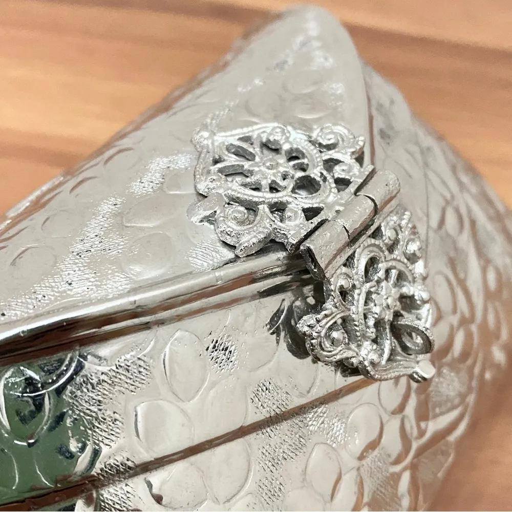 Vintage Silver - Image 15