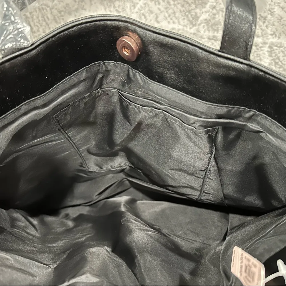 Victoria's Secret Tote Handbag Fringe Limited Edition Bag - Image 4