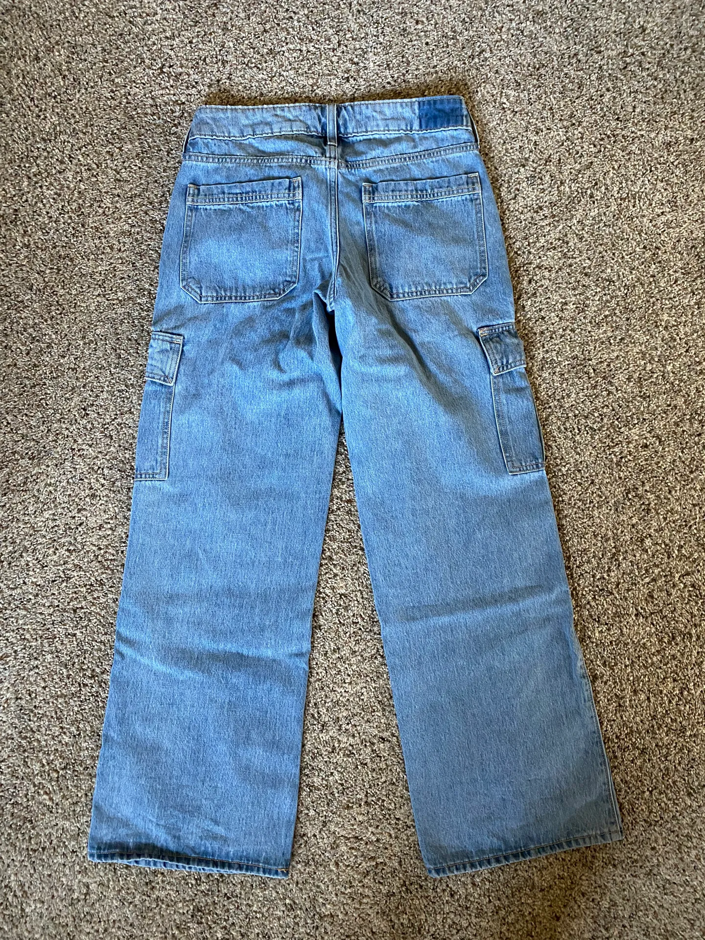Low Rise Baggy Cargo Jeans - Image 5