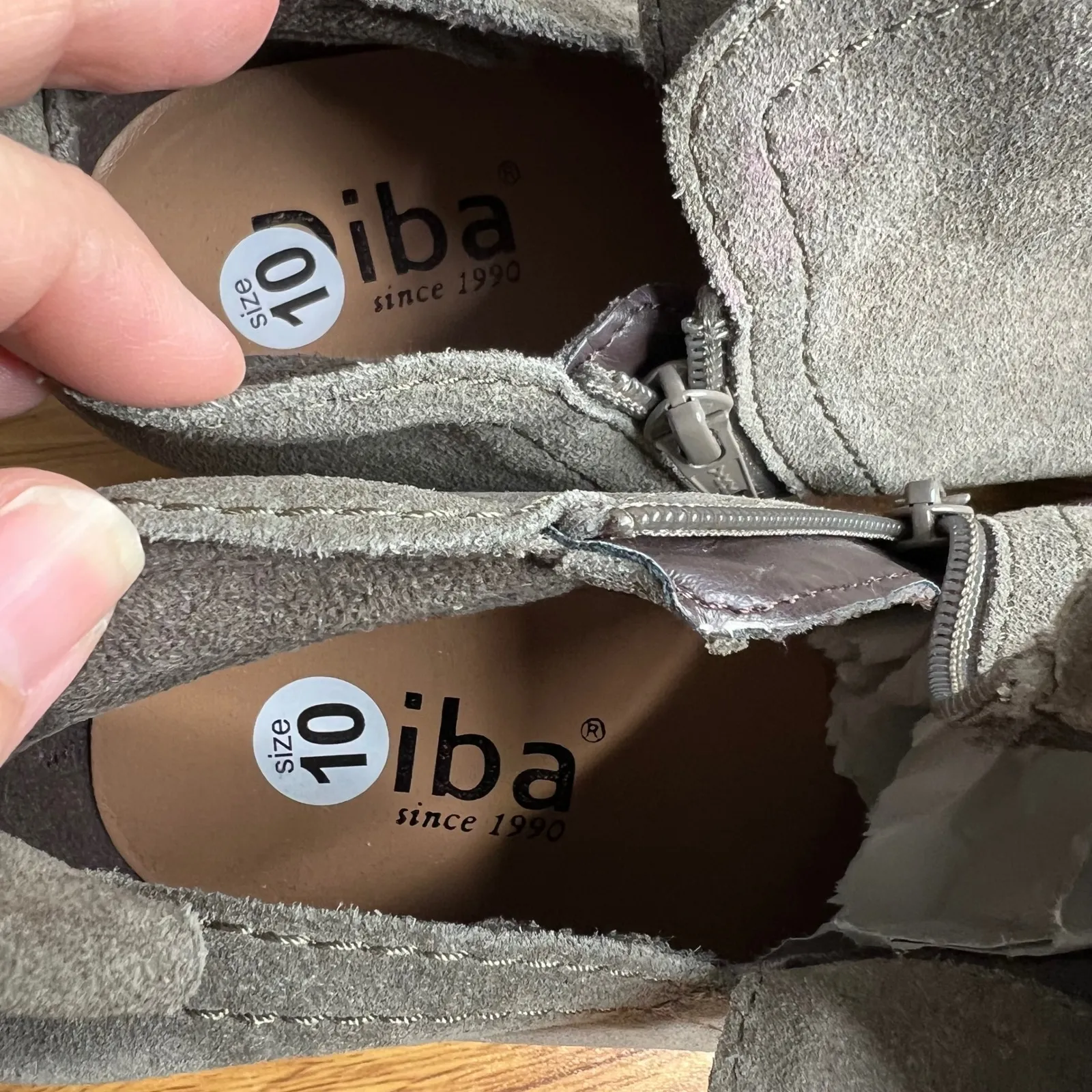 Diba Short Ankle Boots Booties Size 10W 10 Wide Leather Suede Taupe Gray NEW - Image 2