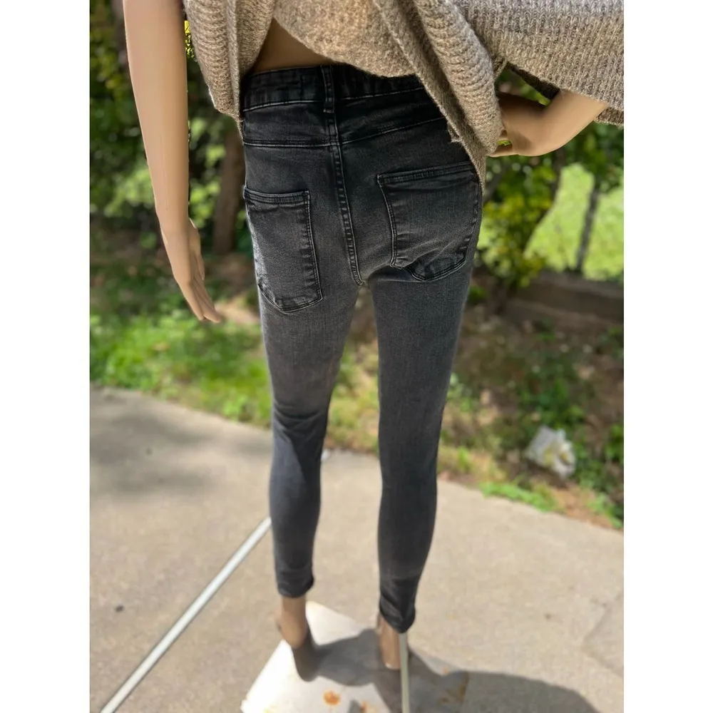 Zara high waisted Skinny Jeans - Image 2