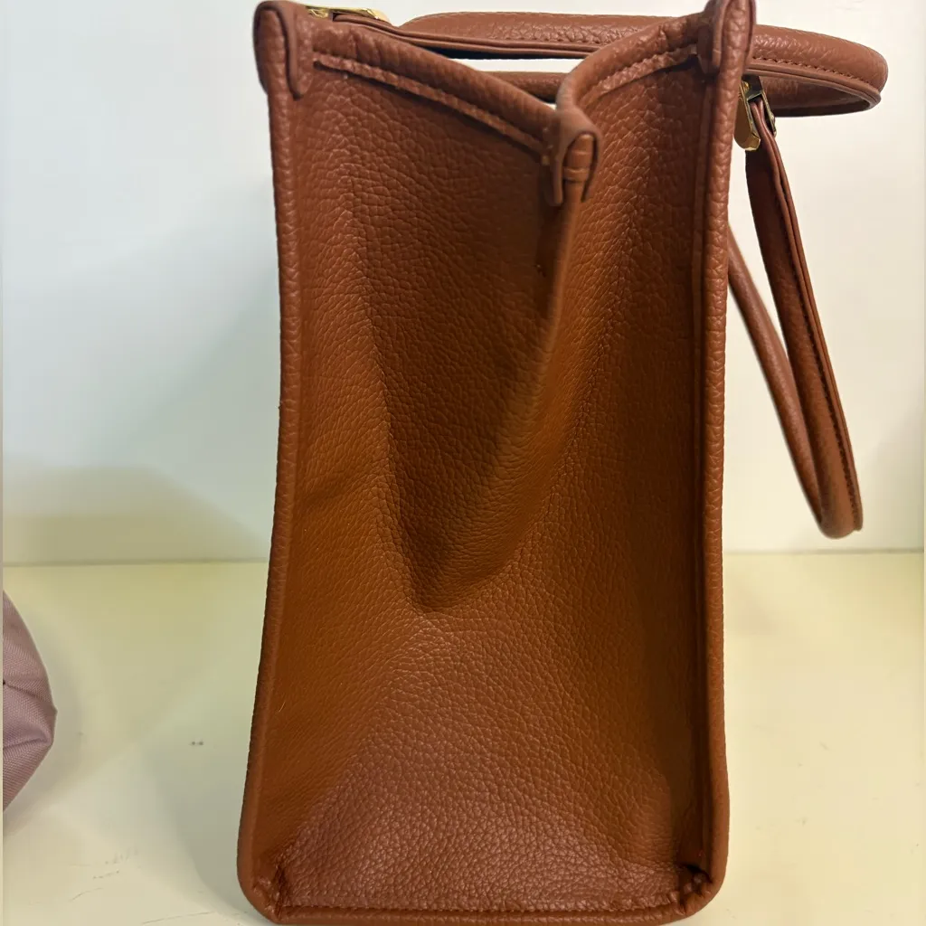 Steve Madden Rich Brown Purse with Gold Accents - Image 6