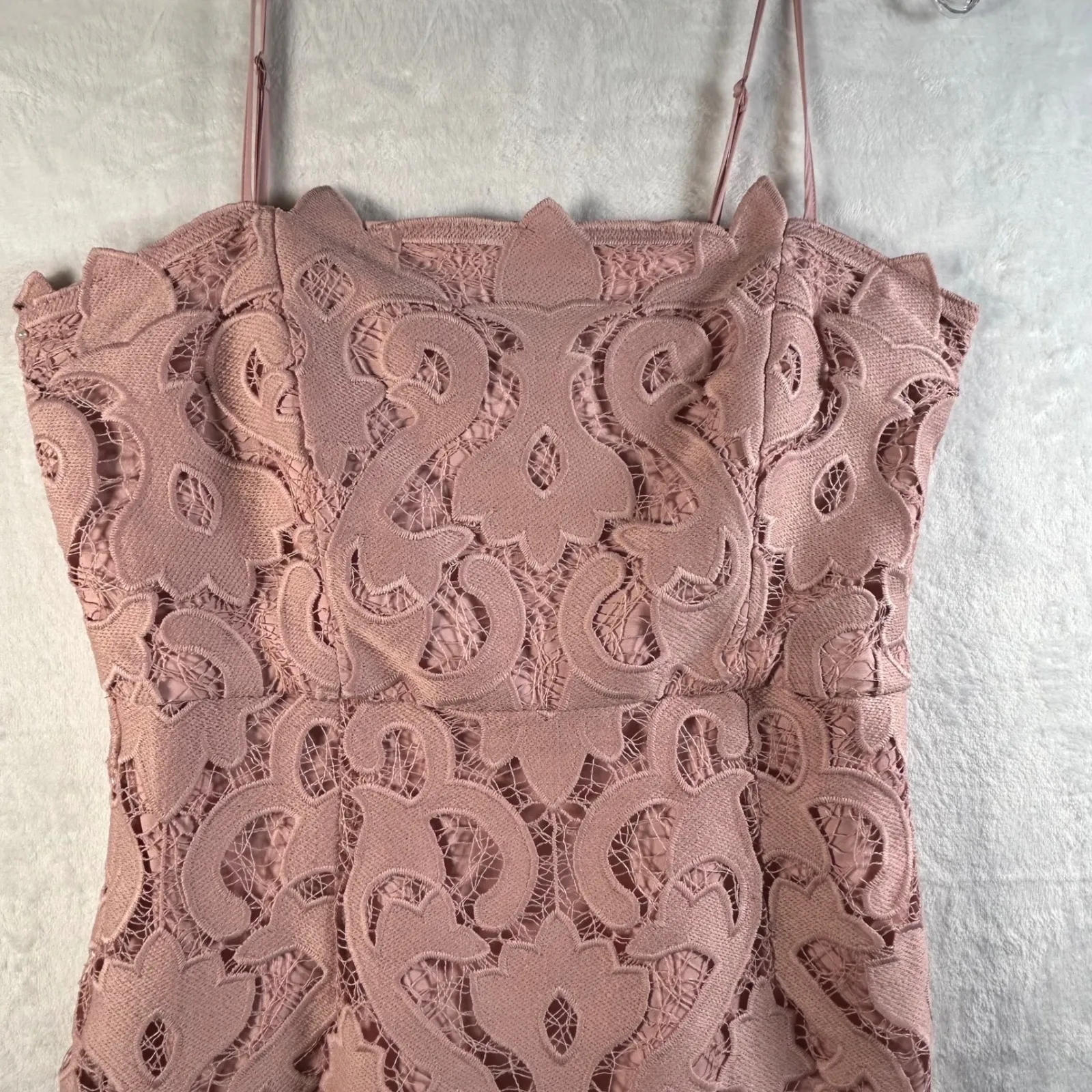 BARDOT Lace Sheath Dress Spaghetti Straps Pink Midi Women's Size 10 - Image 8