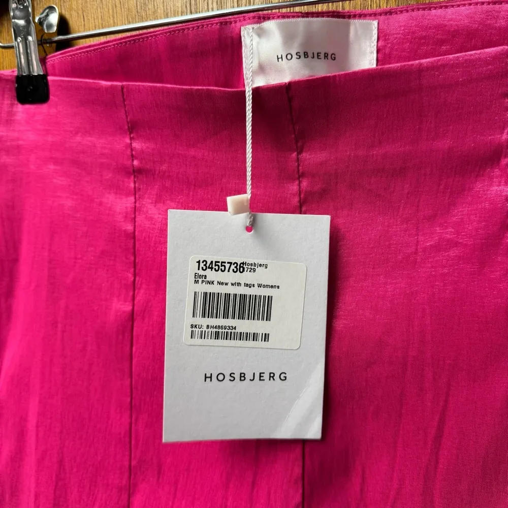 NEW Hosbjerg Elora High Waist Pink Flare Pants Slit Hems Hot Pink Medium M NWT - Image 6