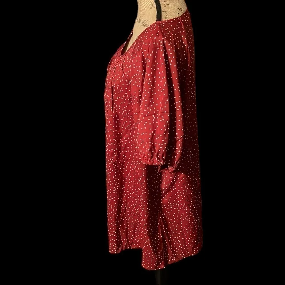 BloomChic Red scoop neck blouse with white polka dots. NWT. Size 24 - Image 3