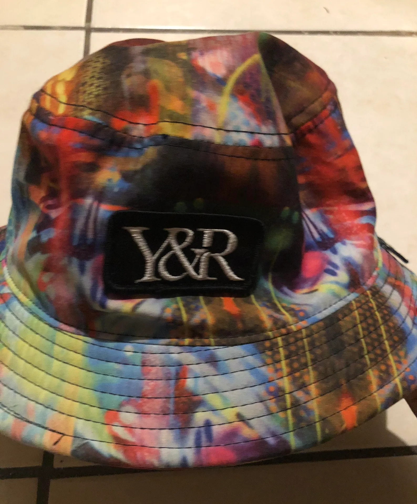 Young & reckless Hat - Image 3