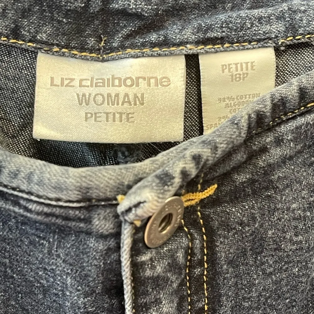 Liz Claiborne Woman Petite 18P Original Lizwear Jeans Dark Wash Denim - Image 3
