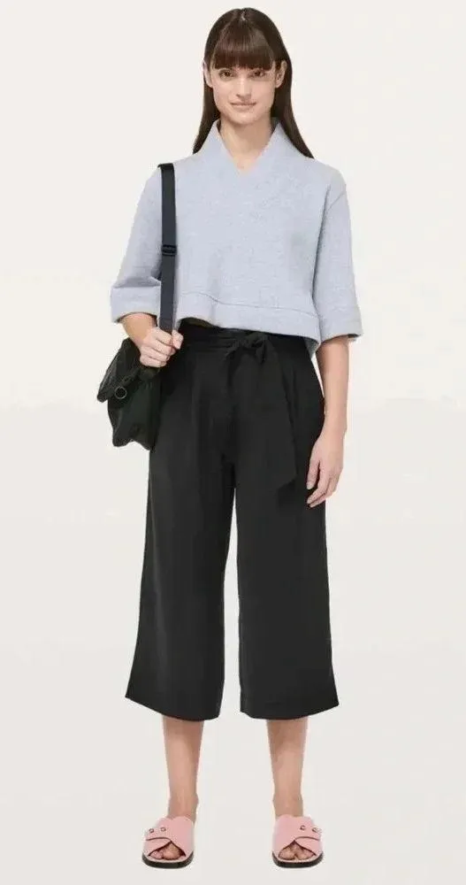 Lululemon Black Noir Tie Waist Crop Pants Size 2 - Image 12