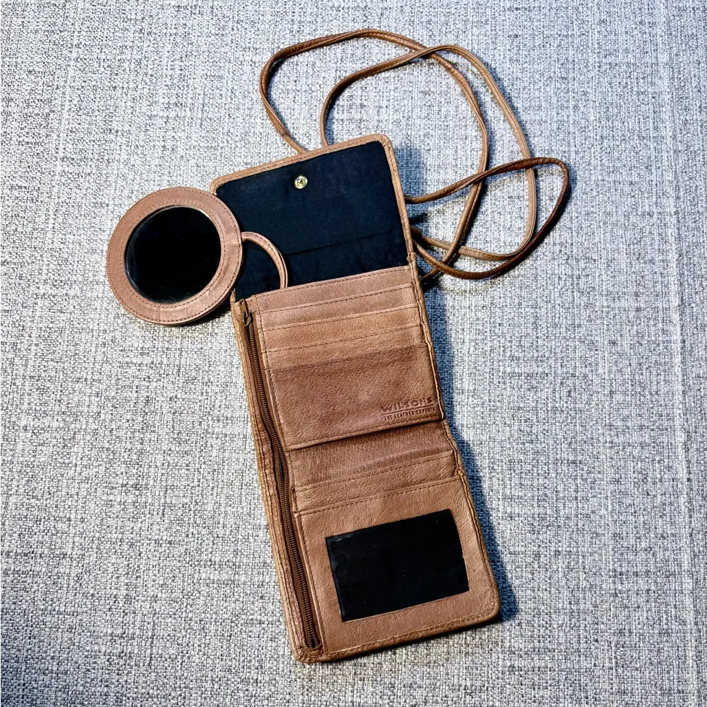 Vintage Wilson’s Leather Coin Embossed Micro Crossbody Wallet💛 - Image 5