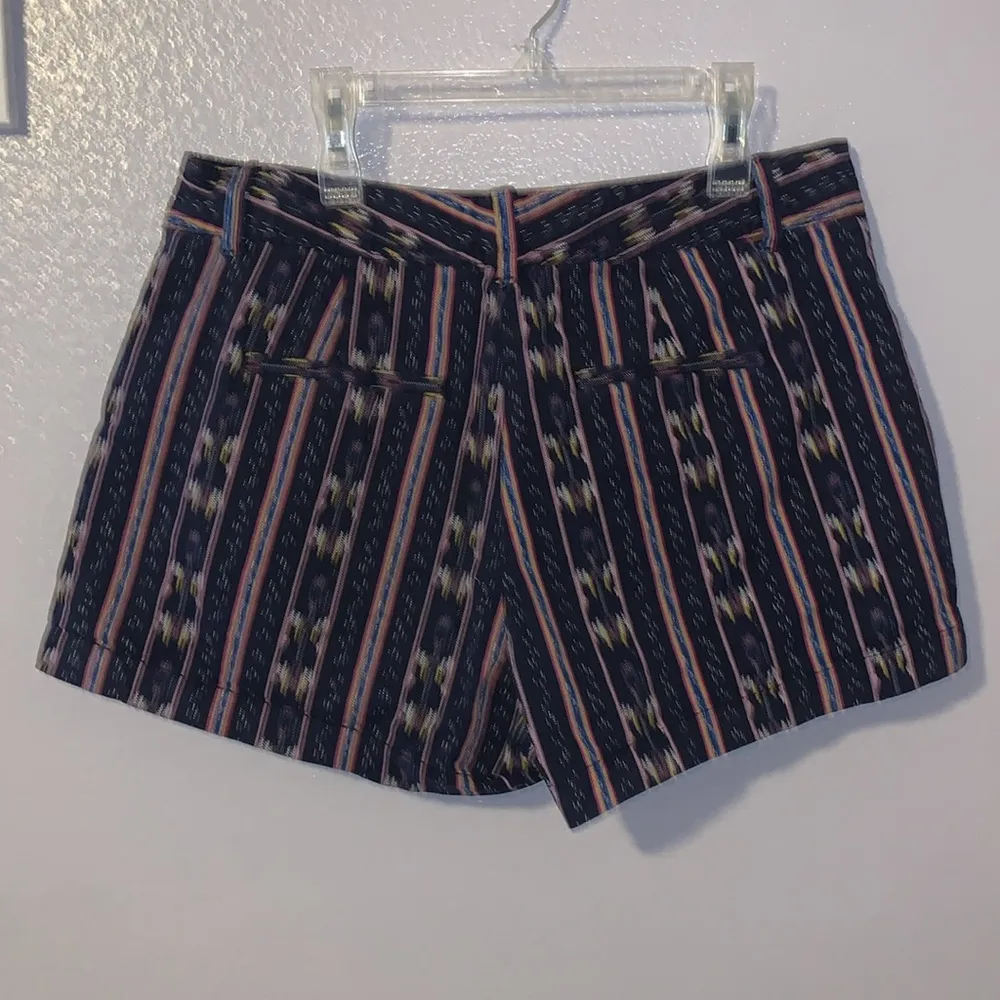 Gap  City Short Size 10 Aztec Shorts - Image 4