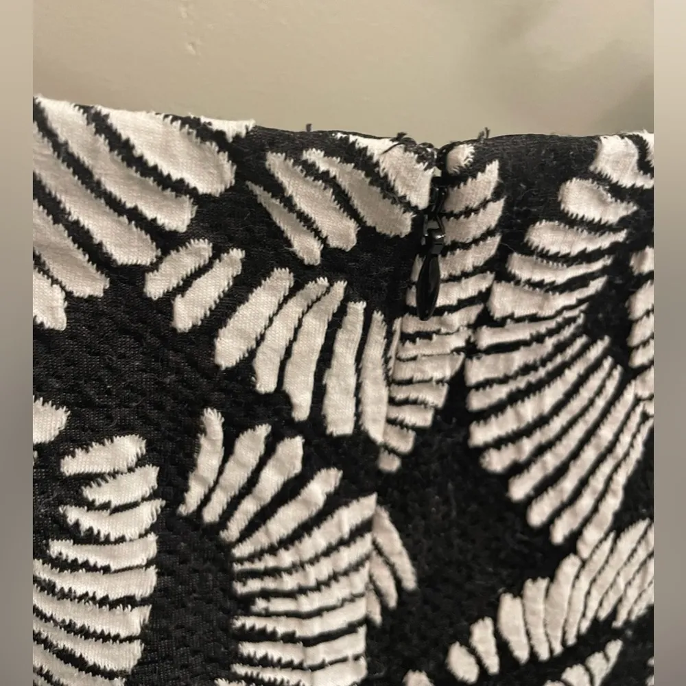 Fitted Soft Black White Sleeveless Womens Dress 10 Business Casual - Image 6