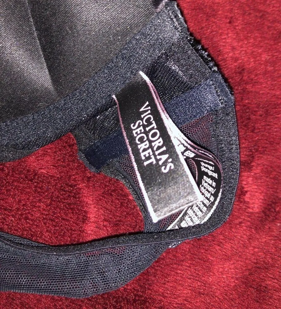 32A/ A70 Bombshell Plunge Victoria’s Secret Bra - Image 8