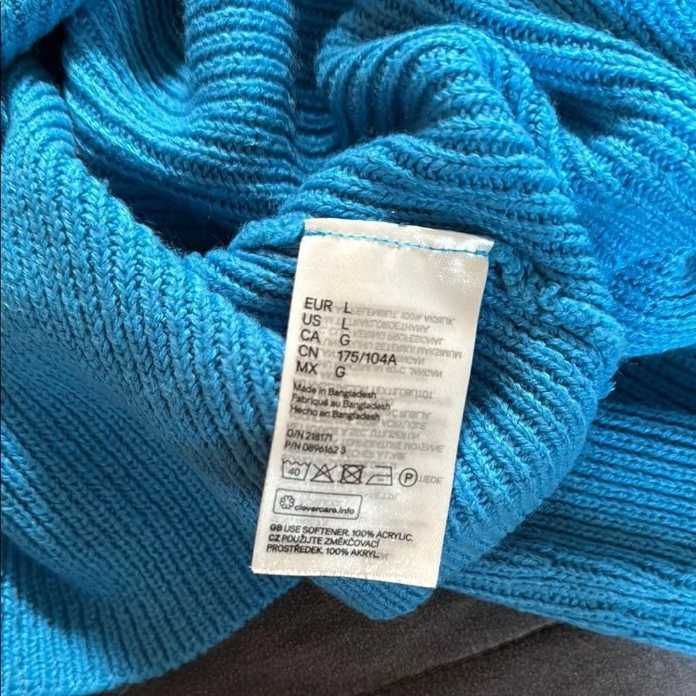 Divided Blue Turtleneck Sweater.  Cropped. Size Large. - Image 5