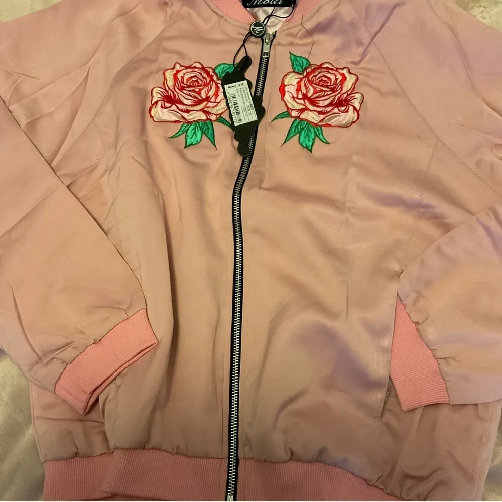 NEW Rose Embroidered Satin Bomber Jacket size medium - Image 5