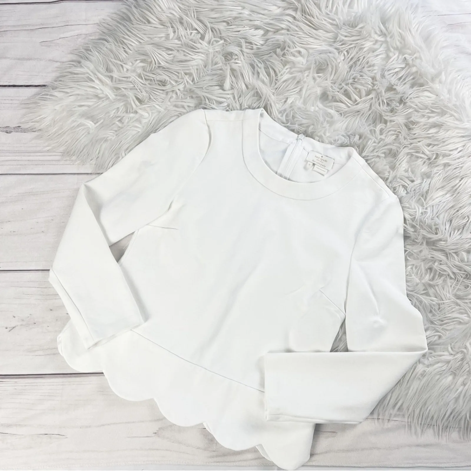 Kate Spade Women's Scalloped Long Sleeve Cropped‎ Sweater in White Size 0 - Image 3