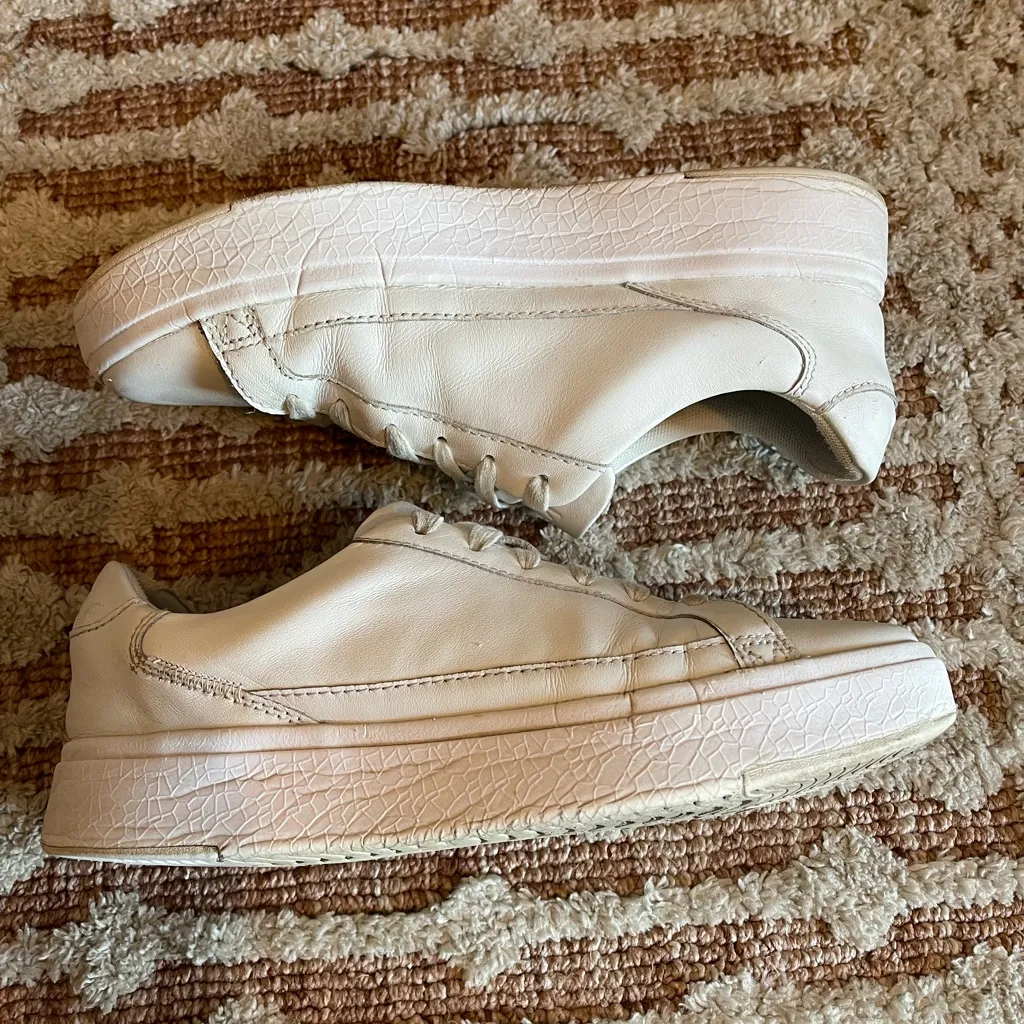 Kizik Vegas Walking Shoe White Size 8 - Image 3