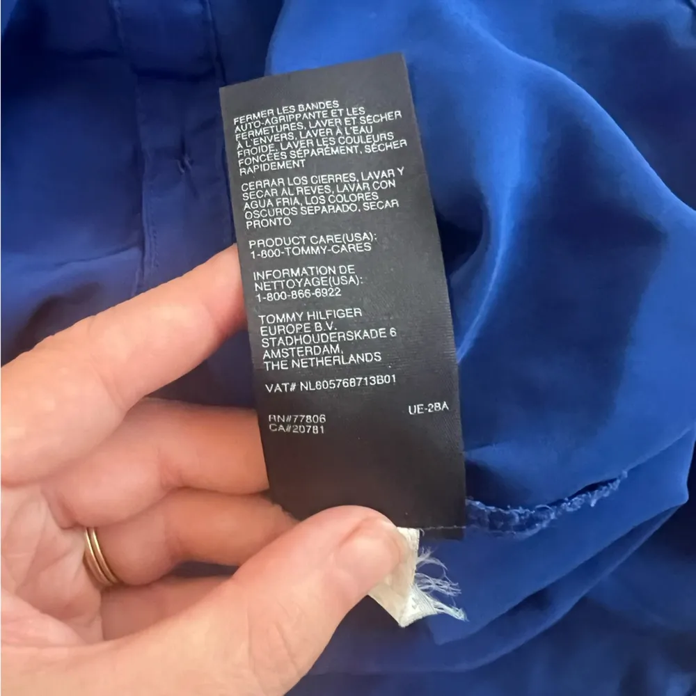 TOMMY HILFIGER royal blue long sleeve v neck button down blouse xs - Image 6