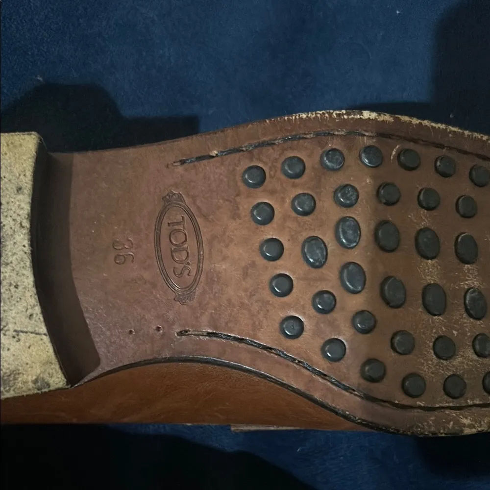 TOD’S GOMMINO LEATHER Driver LOAFERS British Tan Brown Leather Size 36 - Image 9