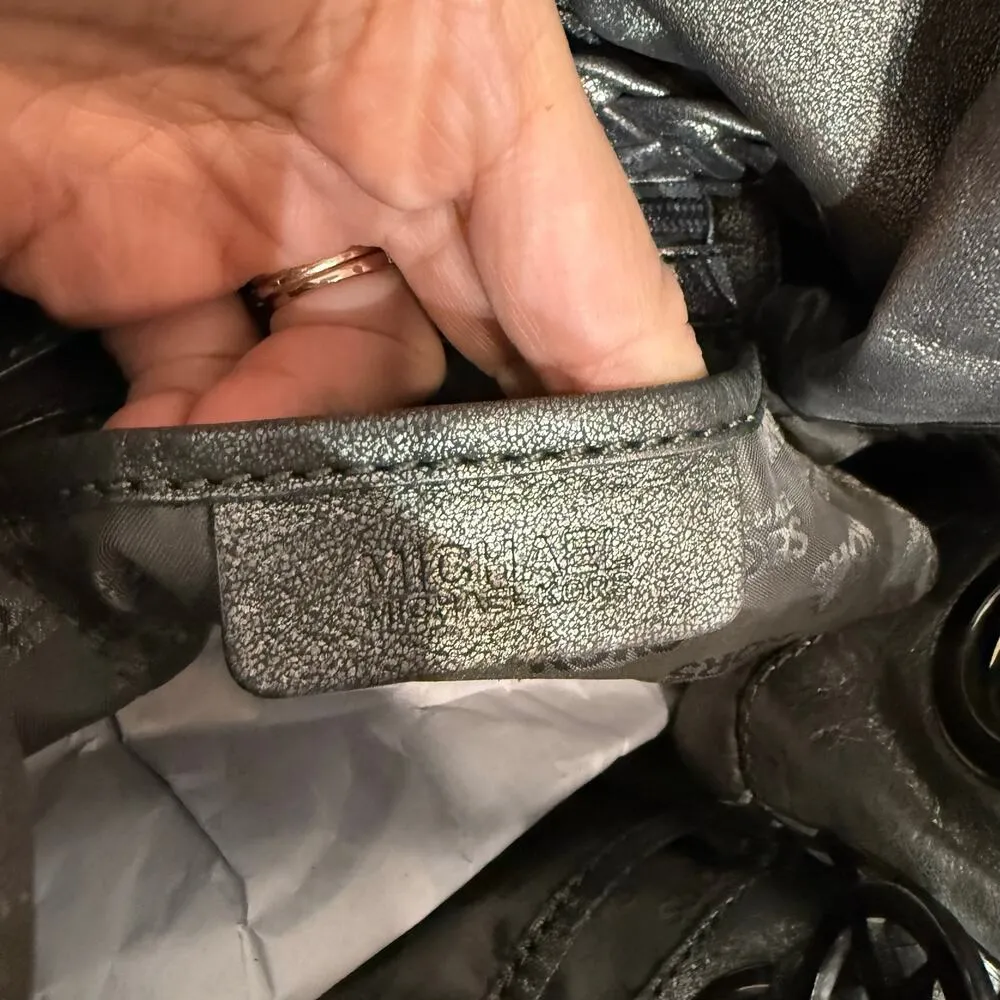 Michael Kors Silver Leather Weave Slouchy Hobo Bag - Image 8