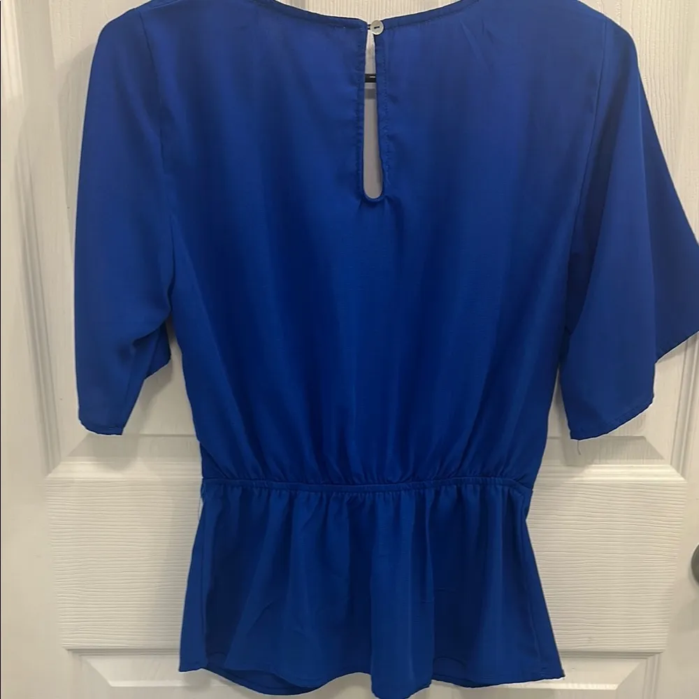 Elegant Blue V-Neck Tie-Front Top - Image 6