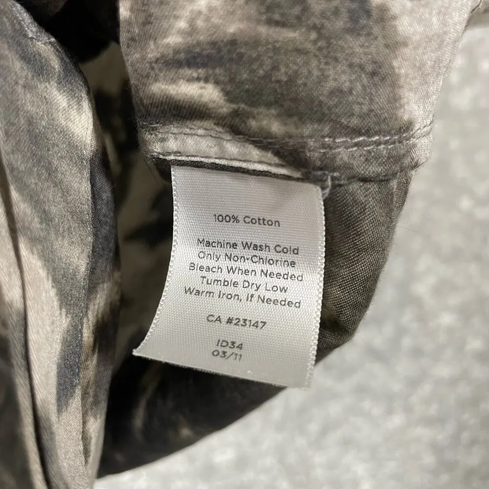 Talbots Women's Gray Bold Floral Button Up Blouse - Size 10P (Petite) - Corpcore - Image 5