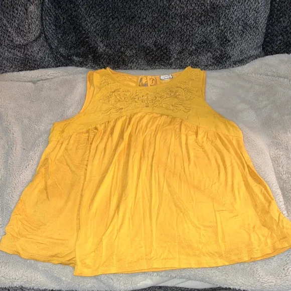 🎉4 for $20 EyeShadow Sleeveless Blouse, Medium - Image 2