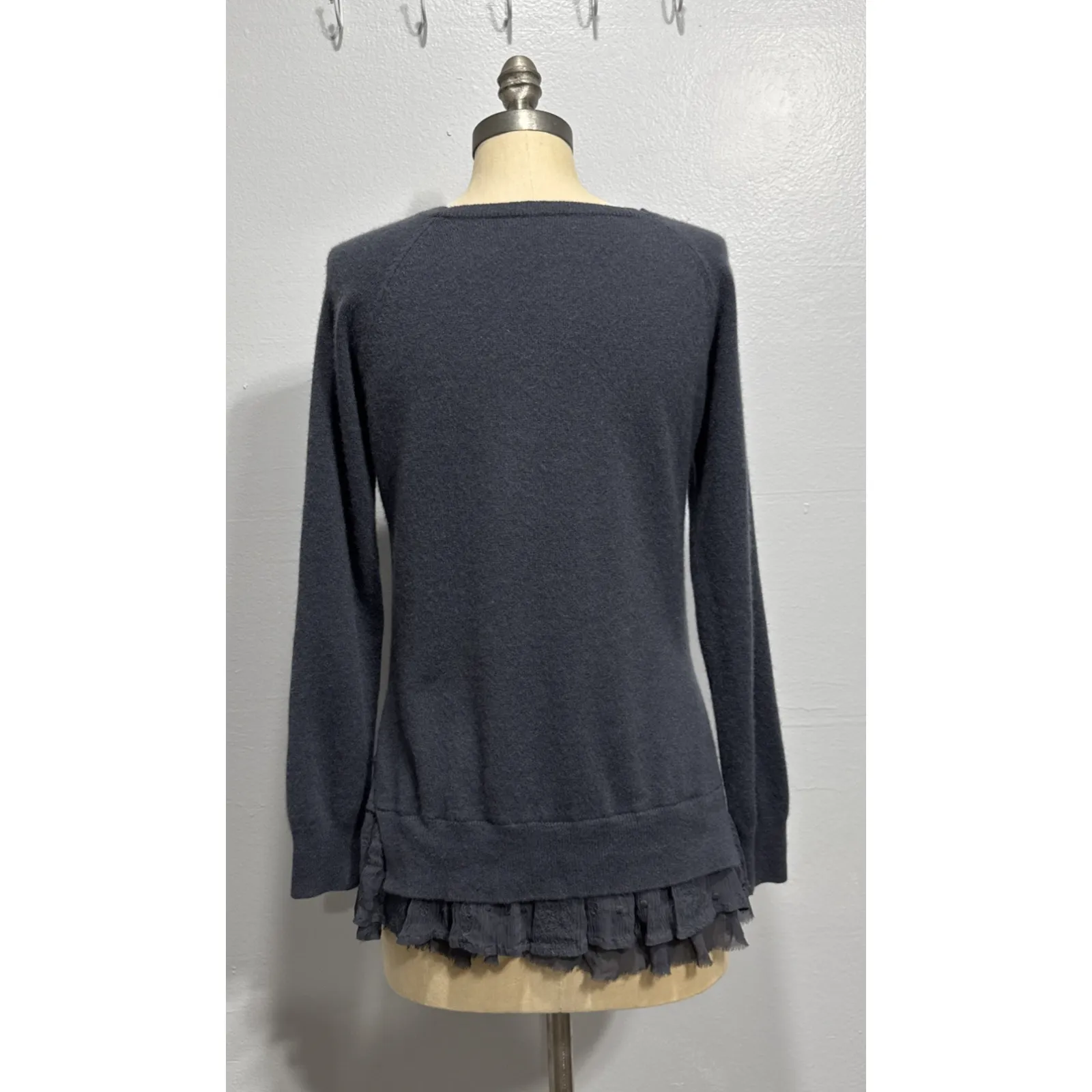 Garnet Hill Cashmere Pullover Sweater Womens S Lace Shirttail Long Sleeve Gray - Image 3