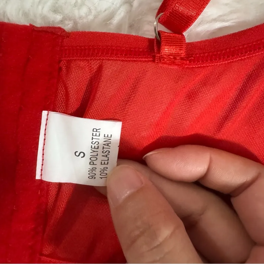 Amazon Vibrant Red Floral Bralette Crop Top Size Small - Image 4