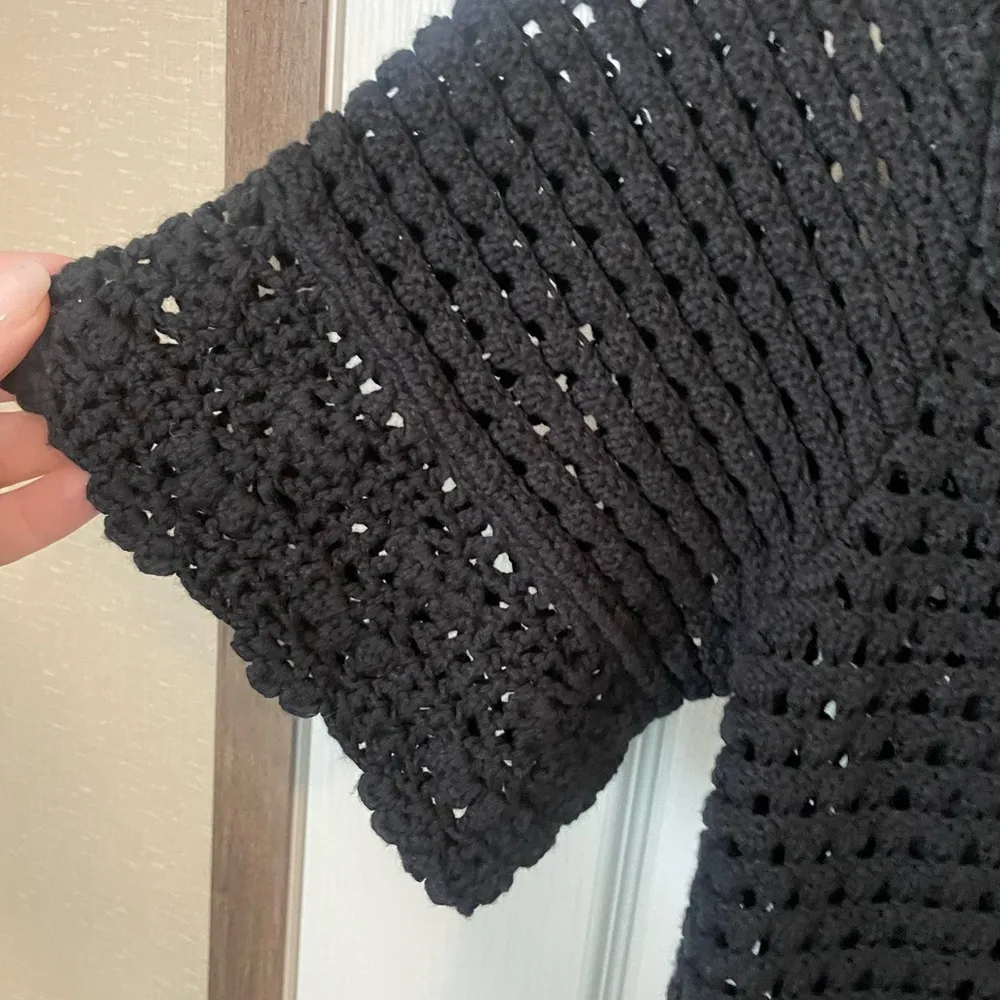 J. McLaughlin Elegant Black Midi Dress - Image 4