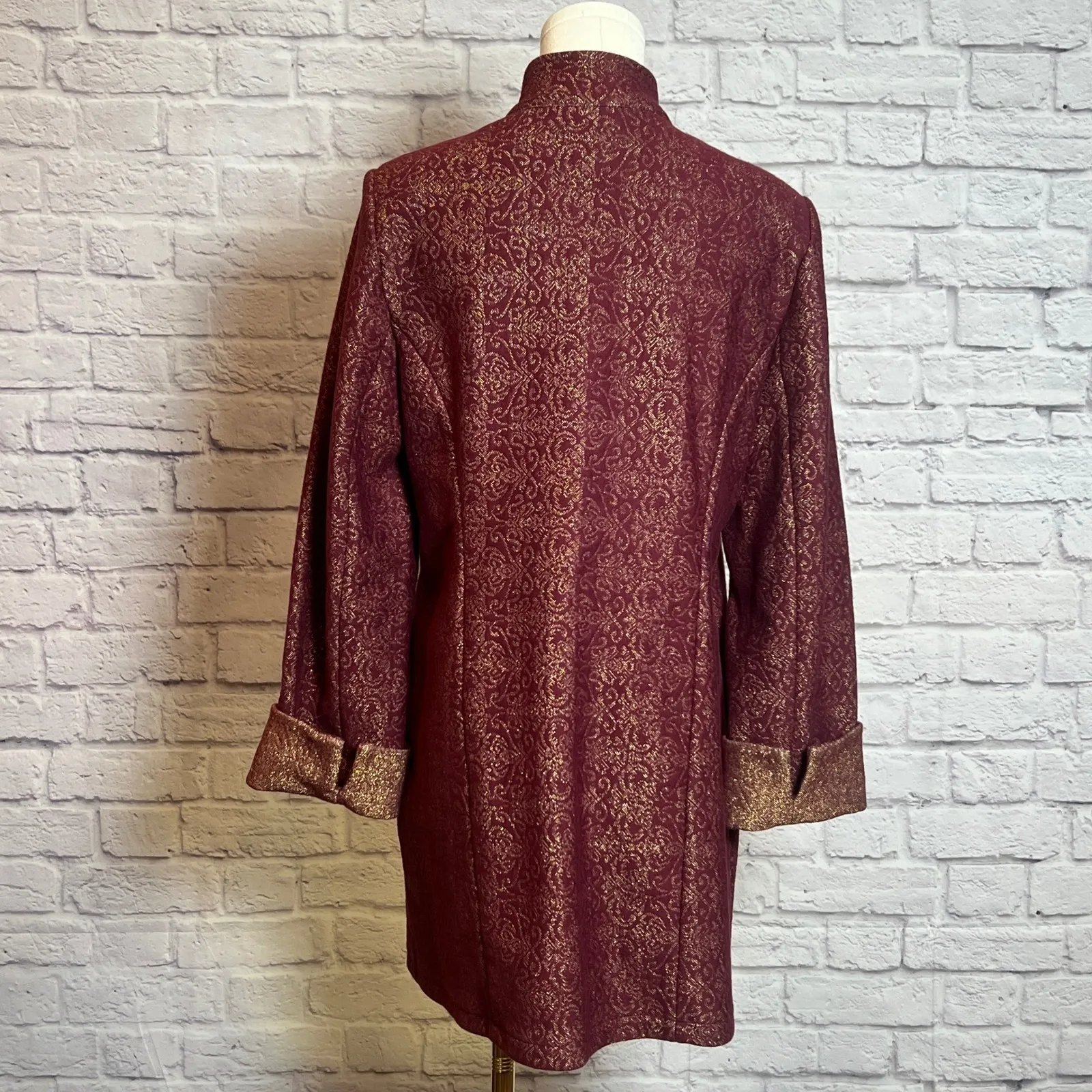 Chico's Shine Topper Jacket Duster Maroon Gold Open Front Size 1 (8/10) - Image 4