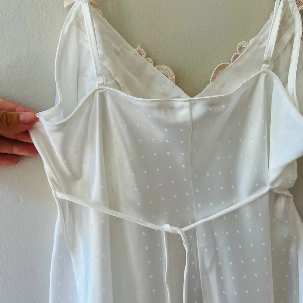 Linea Donatella Sz M Satin Babydoll Shiny Lace Night Gown V Neck Straps - Image 5