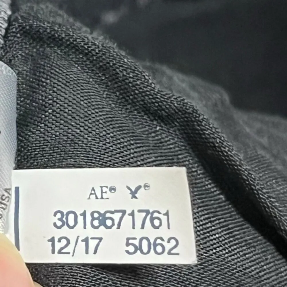 American Eagle Black Frayed Lace Midi AE Denim Jean Shorts Women’s Size 8 - Image 11