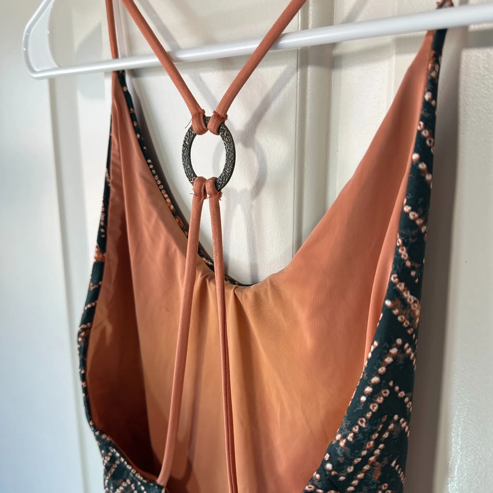 DOLCE VITA One Piece Chevron Swimsuit Small Plunge Neck Ring Strappy Zig‎ Zag Green - Image 3