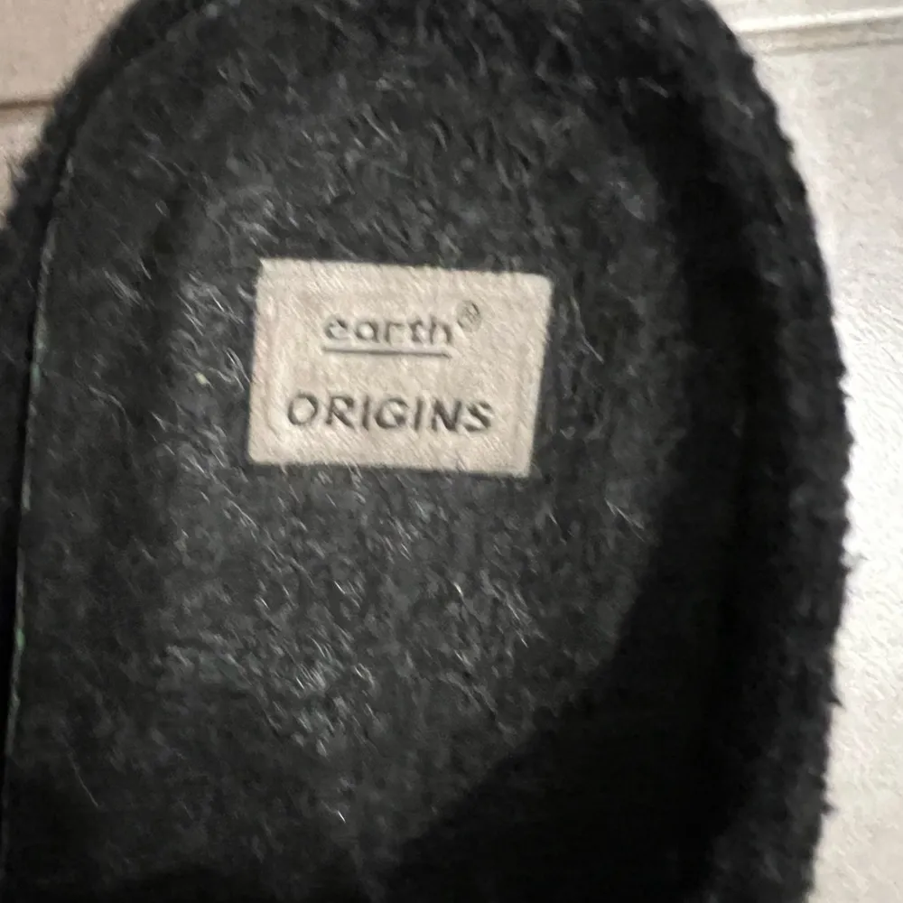 Earth Origins Jenna slip on clogs. Size 7 1/2 - Image 3